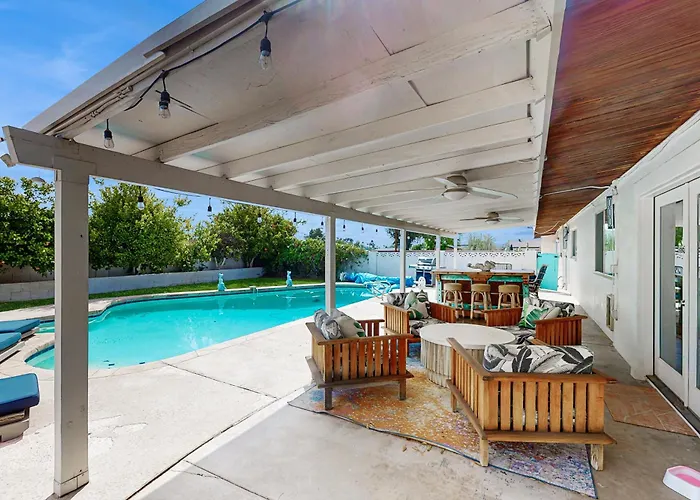 Holiday home Lounge Poolside: Gem W/ Game Room!